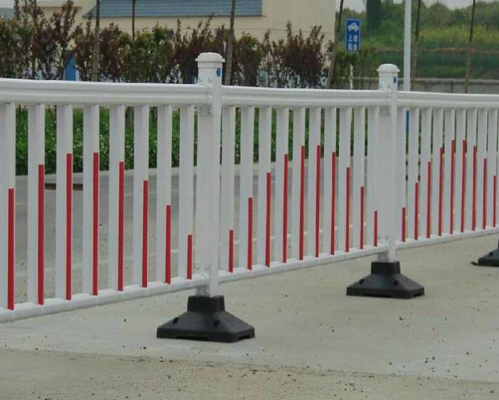 道路围栏